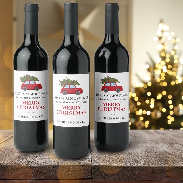 2022 Is Almost Over Greenery Name Holiday Weinetikett (Funny 2024 Is Almost Over Greenery Name Holiday Wine Label)