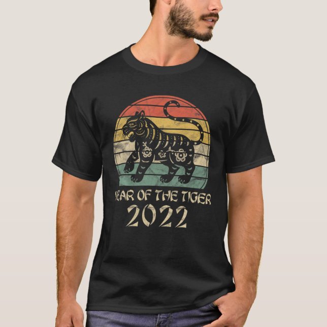 2022 Jahr des Tiger-Geschenks Retro Sonnenuntergan T-Shirt (Vorderseite)
