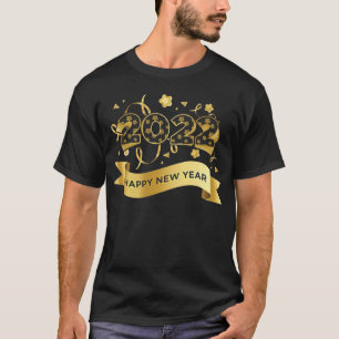 2022 lettering in gold T-Shirt