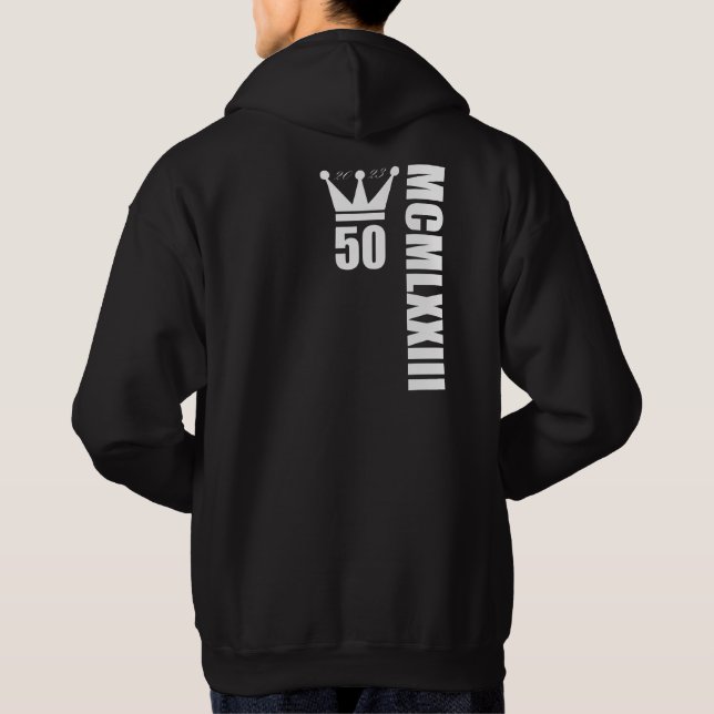 2023 Geboren 1973 römische Zahlen 50 Jahre alt Hoodie (Rückseite)