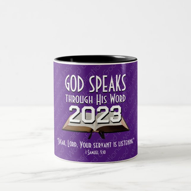 2023 JEDES JAHR Lila Gottes Word Bibel Christlich Zweifarbige Tasse (Mittel)