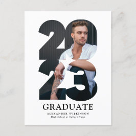 2023 Moderne Typografie Trendy Foto Abschluss Einladungspostkarte
