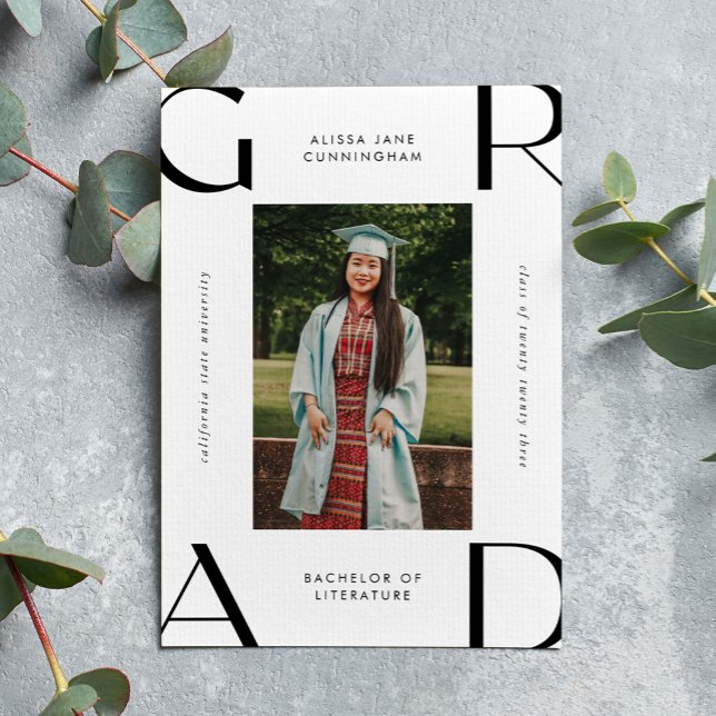 2023 Moderne Uni Student Abschluss Ankündigungspostkarte (Von Creator hochgeladen)