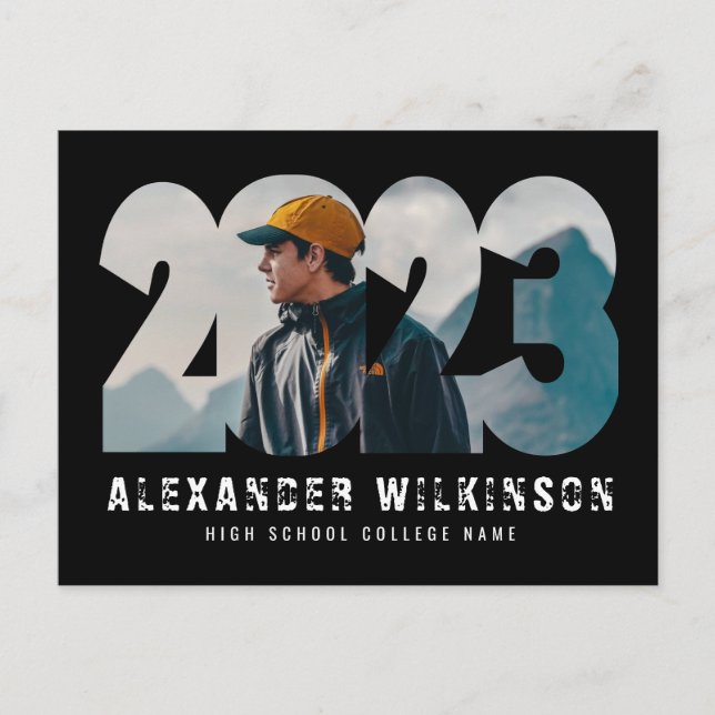 2023 Modernes, kühnes Script Einfaches Foto Abschl Ankündigungspostkarte (Vorderseite)
