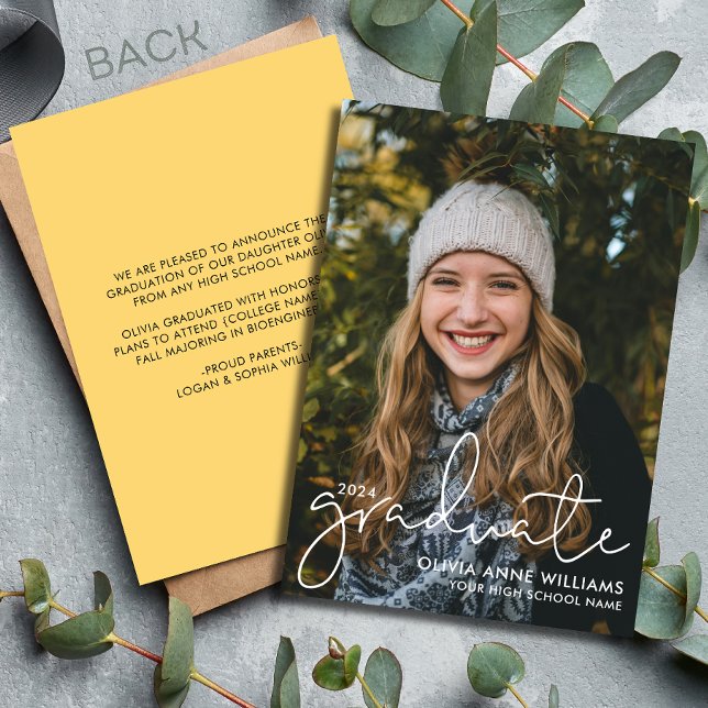 2024 Minimalistisch Overlay High School Graduate F Ankündigung (Von Creator hochgeladen)