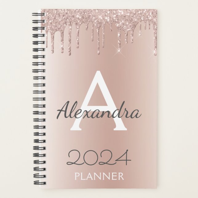 2024 Rose Gold - Rosa Girly Glitzer Monogram Planer (Vorderseite)