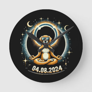2024 Solar Eclipse Dog Runde Wanduhr