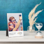 2024 Solar Eclipse Foto Paare Geschenke insgesamt Fotoplatte<br><div class="desc">Mit der Einführung unserer Solar Eclipse Foto Paare 2024 verschenkt sie Keramik Ornament, ein hochgeschätzter Sake, der den Zauber dieses himmlischen Ereignisses erahnen lässt. Personalisiert mit Ihrem bevorzugten Foto der Sonnenfinsternis erinnert dieser Ornament an den erstaunlichen Moment, in dem Sonne, Mond und Erde sich ausrichten. Aus hochwertiger Keramik, ist es...</div>