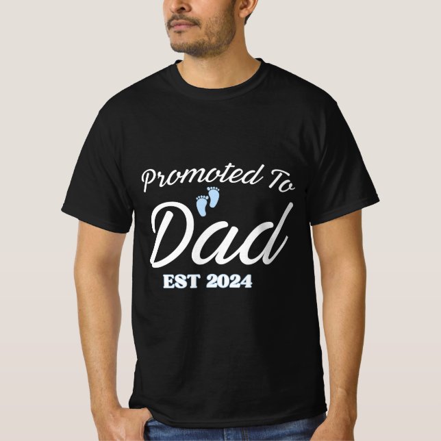 2024 zum Papa befördert T-Shirt (Vorderseite)