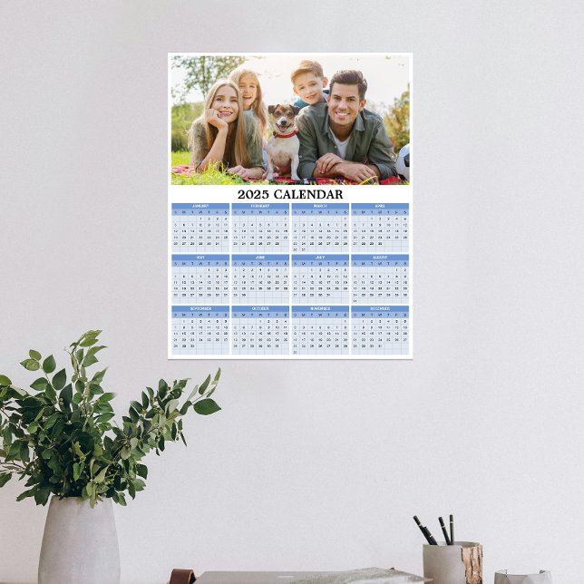 2025 Benutzerdefinierter Fotokalender Poster (Personalize 2025 with our custom photo calendar poster—display a favorite photo and stay organized.)