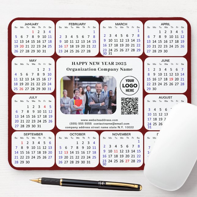 2025 Calendar Business Foto Logo QR Modern Red Mousepad (Von Creator hochgeladen)