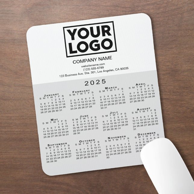 2025 Calendar Company Logo und Text Grau Weiß Mousepad (2025 Calendar Company Logo and Text Grey White Mouse Pad in situ)