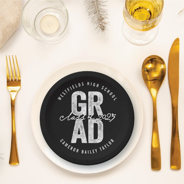 2025 Fett GRAD Silver Foil Chic Graduation Party Pappteller (2025 Bold GRAD Silver Faux Foil Chic Graduation Party Paper Plates @ fatfatin)