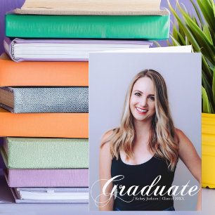2025 Graduate Foto Weiße Geblüht Skripte geklappt Ankündigung