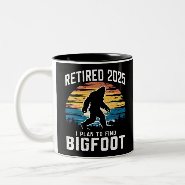 2025 habe ich den Plan, die Pension Bigfoot zu fin Zweifarbige Tasse (Links)