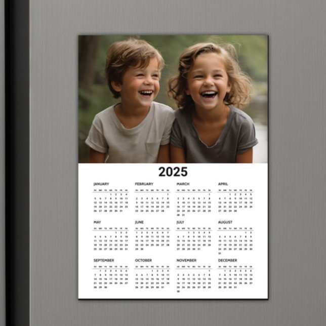 2025 Kalender Modern Minimalistische Familienfotok Magnetkarte (Von Creator hochgeladen)