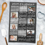 2025 Monatskalender FotoCollage Mod Black Geschirrtuch<br><div class="desc">Dieses personalisierte Küchentuch aus dem Jahr 2025 im Monat hat einen zeitgemäßen geometrischen Look mit asymmetrischen Farbblöcken und ausgeschnittener Papiertypografie. Die Farben sind in verschiedenen Farbtönen Schwarz, Weiß und Grau gehalten. Verwenden Sie die einfachen Vorlagen, um sechs Ihrer Lieblings-Fotos hinzuzufügen (die horizontale Arbeit ist am besten, aber alle Formen passen...</div>