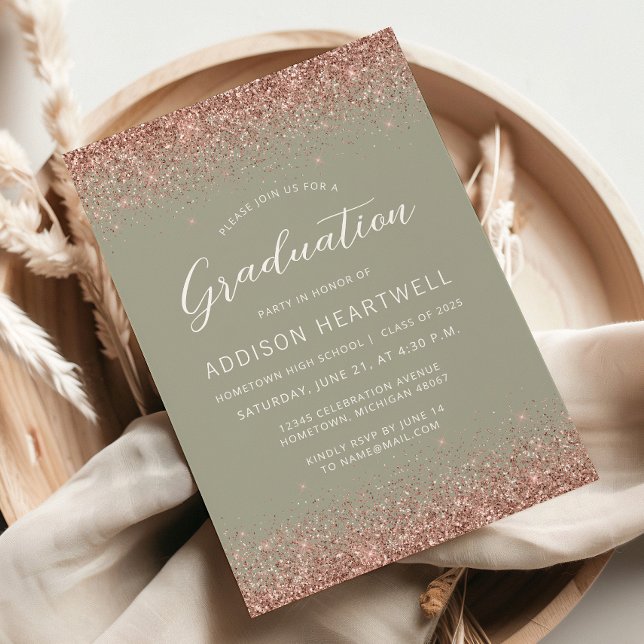 2025 Rose Gold Glitzer Sage Green Graduation Party Einladung (Von Creator hochgeladen)