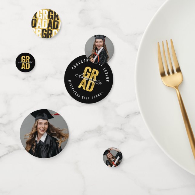 2026 Bold GRAD Gold Foil Stylish Graduation Party Konfetti (Gruppe)