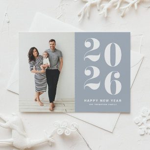 2026 Dusty Blue Fette Schrift Neujahrsfoto Feiertagspostkarte
