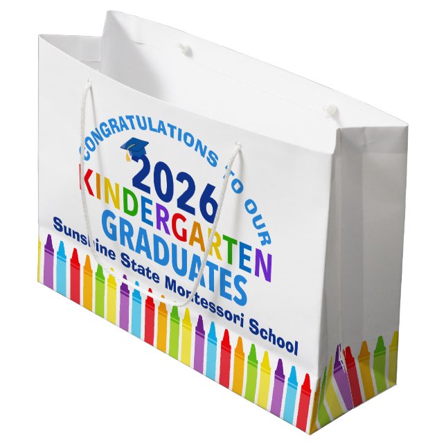 2026 Kindergarten Graduation Custom School Party Große Geschenktüte (Vorderseite Schrägansicht)