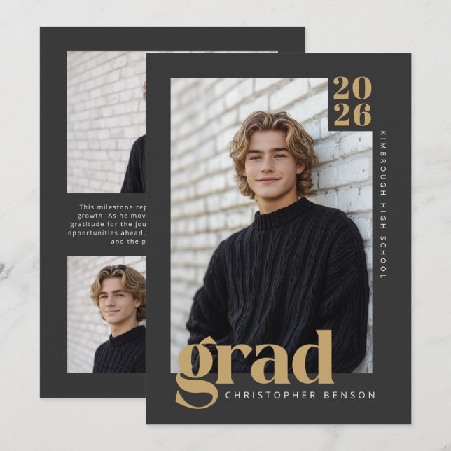 2026 Modern Charcoal & Warm Gold Graduation Einladung (Vorne/Hinten)