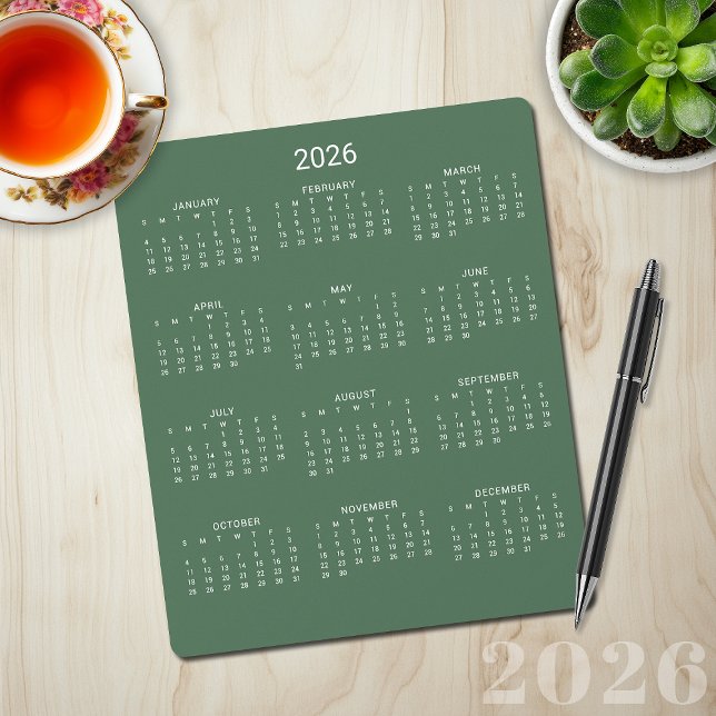 2026 Moderner Minimalistischer Kalender Mousepad (2026 Modern Minimalist Sage Green Calendar Mouse Pad)