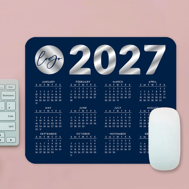 2027 Kalender Navy Blau & Silber Firmenlogo Mousepad (Von Creator hochgeladen)