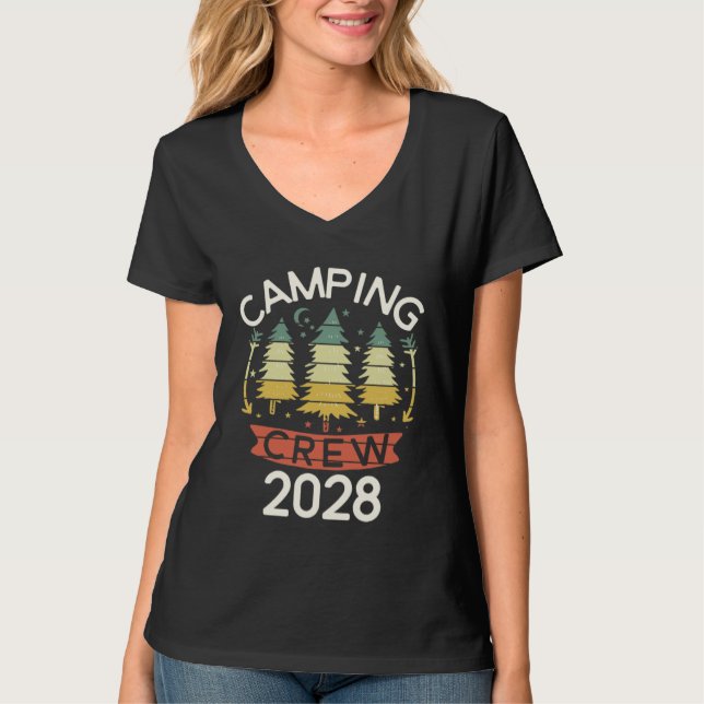 2028 Camping Crew Family Camping Trip Matching New T-Shirt (Vorderseite)