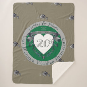20. Emerald Green & Gray Heart Emblem Sherpadecke