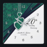 20. Emerald Wedding Anniversary Keepake Quadratische Wanduhr<br><div class="desc">🥇 ORIGINAL COPYRIGHT ART DESIGN VON Donna Siegrist NUR AUF ZAZZLE VERFÜGBAR! Eine schöne Smaragdgrüne Uhr, die für Sie bereit ist, um sich zu personalisieren. Ein perfektes Hochzeitsszenario oder ein einzigartiges Geschenk an jemanden mit langjährigem Service für Ihr Unternehmen / Ihre Firma, um stolz in ihrem Büro oder Zuhause zu...</div>