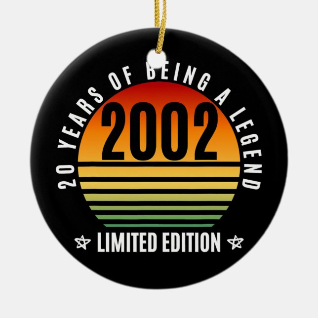 20 Jahre alte Geschenke Retro 2002 Limited Edition Keramik Ornament (Vorne)