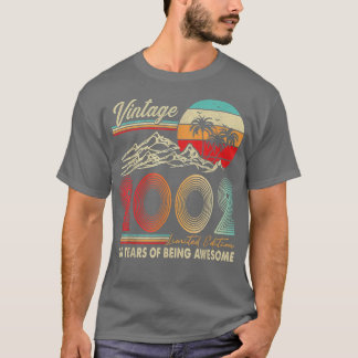 20 Years Old 20th Birthday Decoration 2002  T-Shirt