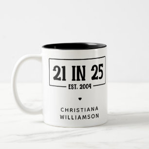 21. Geburtstag personalisiert 21. Est 2004 Zweifarbige Tasse