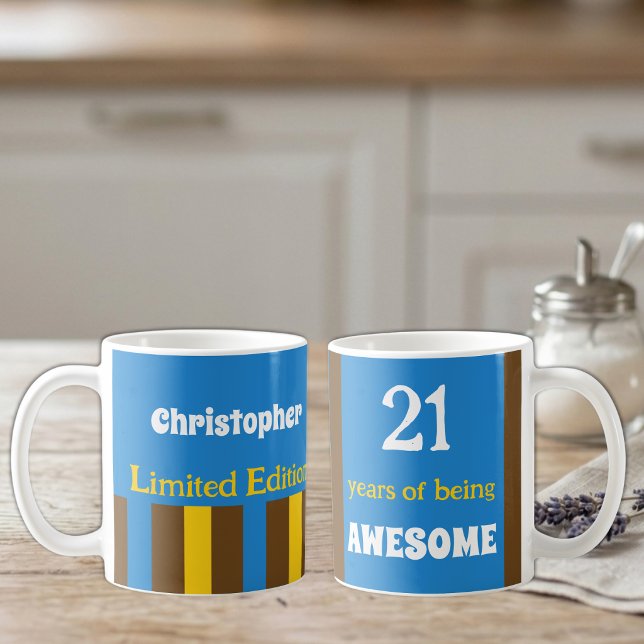 21 Jahre phantastischer Name Blau braun Kaffeetasse (Von Creator hochgeladen)