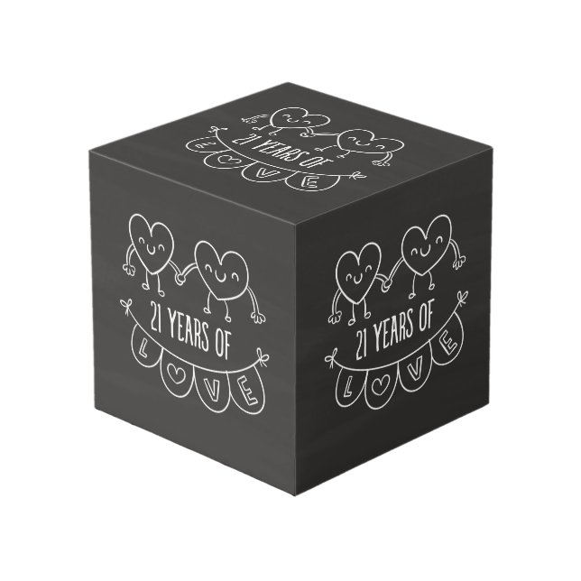 21. Jubiläum Geschenk Chalk Herzen Würfel (Vorderseite Schrägansicht)