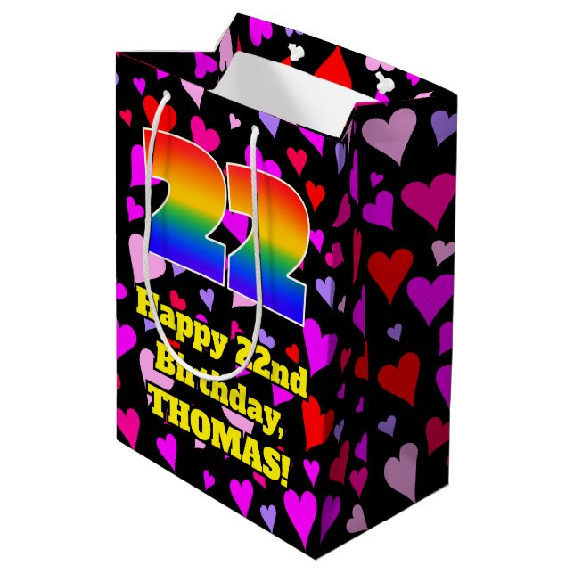 22. Geburtstag: Loving Hearts Pattern, Regenbogen  Mittlere Geschenktüte (Rückseite Schrägansicht)