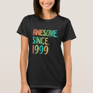 23 Jahre Altes Mädchen Herz Blumendekor Phantastis T-Shirt