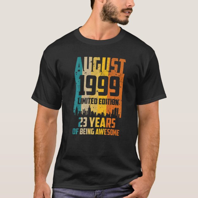23rd Birthday 23 Years Awesome Since August 1999 V T-Shirt (Vorderseite)
