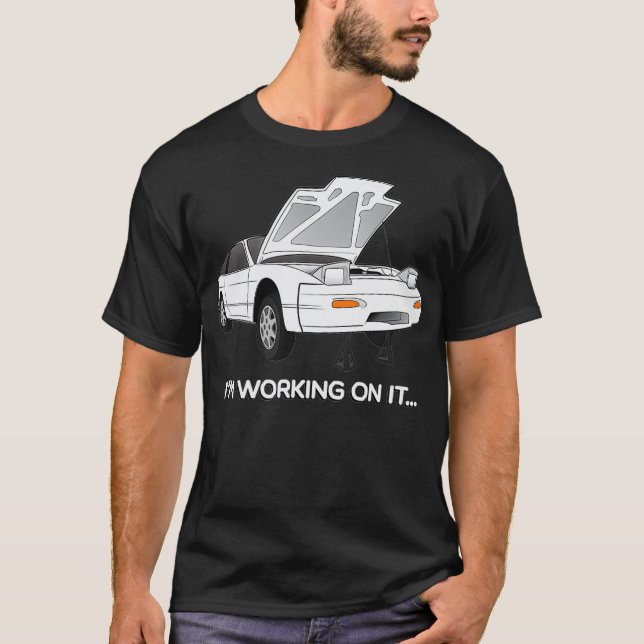 240er S13 Hatch Ich arbeite an IT Graphic T-Shirt (Vorderseite)