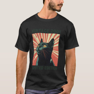 24 Jahre altes Geschenk Vintag 2001 Katze über 24. T-Shirt