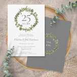 25. Silver Wedding Jubiläum Grünen Garten Einladung<br><div class="desc">Mit einer eleganten,  blumengeschmückten Waldgarage kann diese schicke botanische Einladung zum 25. Hochzeitstag mit Ihren speziellen Informationen zum Silberjubiläum personalisiert werden. Auf der Rückseite befindet sich eine passende Grüngarage,  die Ihr Jubiläum in elegantem weißem Text auf silberfarbenem Hintergrund umrahmt. Entwickelt von Thisisnotme©</div>