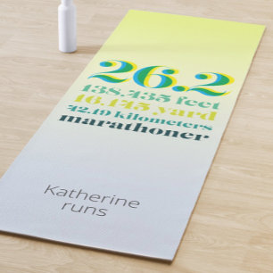 26.2 Marathon mit grünem, fett formatiertem Text Yogamatte