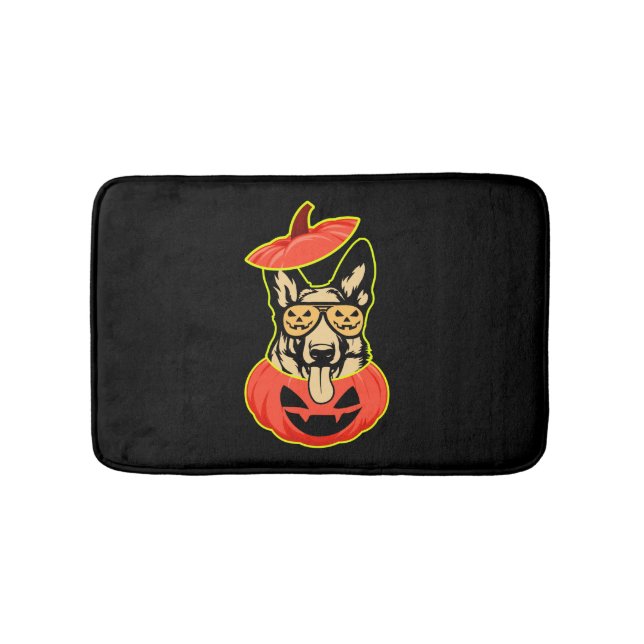 28 German Shepherd In Scary Pumpkin Shirt Funny Cu Badematte (Vorderseite)