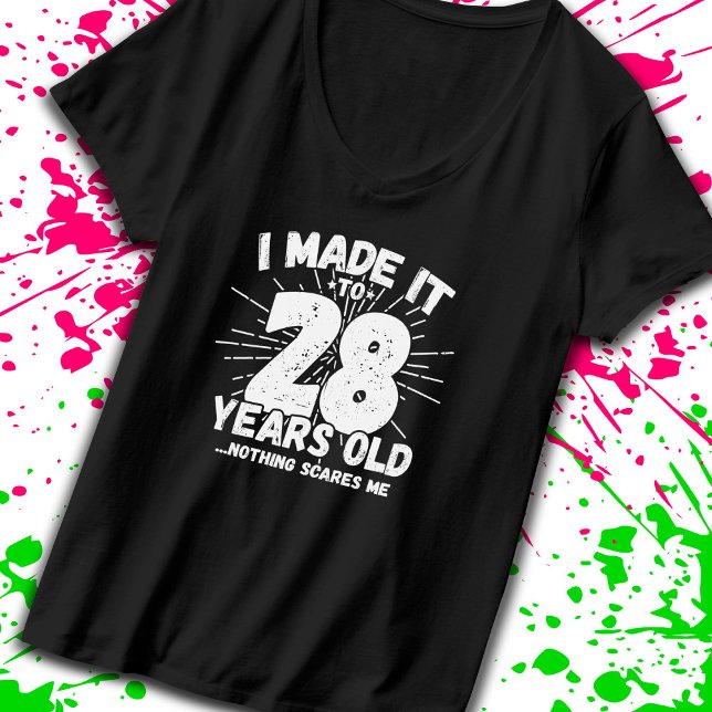 28 Year Old Birthday - Funny 28th Birthday Meme T-Shirt (Von Creator hochgeladen)