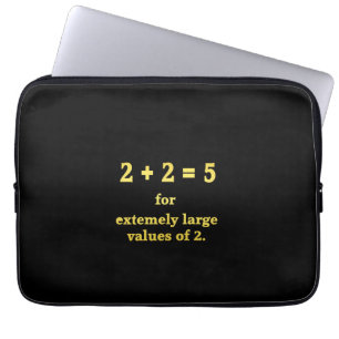 2 + 2 = 5 Funny Math Joke Laptopschutzhülle