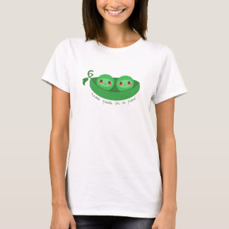 2 ERBSEN in einer SCHOTE - T-Shirt