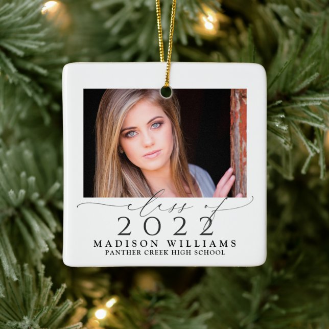 2 Foto Class of 2022 Elegant Script Abschluss Keramikornament (Baum)