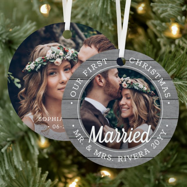 2 Foto Newlyweds 1. Weihnachten Verheiratet Graue  Ornament Aus Metall (Von Creator hochgeladen)