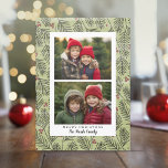 2 Foto Whimsical Weihnachtszweige Weiße Grenze Feiertagskarte<br><div class="desc">Verwenden Sie zwei horizontale Bilder und machen Sie einen einzigartigen und trendigen Holiday Gruß mit einem skurrilen Weihnachtsbaumzweig im Hintergrund. Es hat ein gemaltes Aussehen mit Wintersymbolen. Wenn Sie etwas bewegen möchten,  klicken Sie auf die Schaltfläche Anpassen,  um Änderungen vorzunehmen.</div>